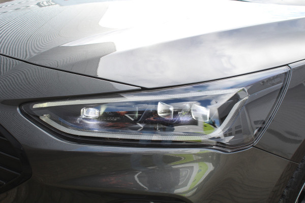 Ford FOCUS Wagon 1.0 EcoBoost Hybrid 155PK ST Line X | Panoramadak | Trekhaak | Matrix | Camera | Sync4