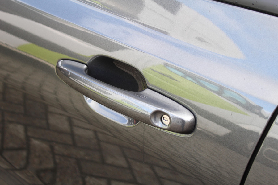 Ford FOCUS Wagon 1.0 EcoBoost Hybrid 155PK ST Line X | Panoramadak | Trekhaak | Matrix | Camera | Sync4