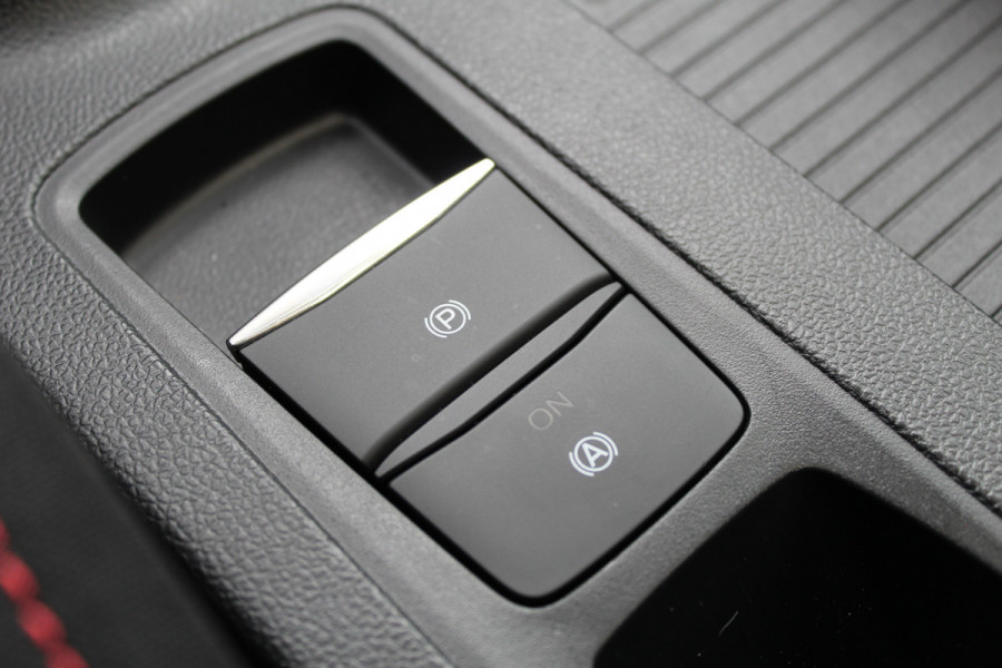 Ford FOCUS Wagon 1.0 EcoBoost Hybrid 155PK ST Line X | Panoramadak | Trekhaak | Matrix | Camera | Sync4