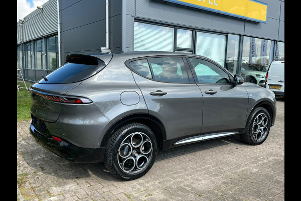 Alfa Romeo Tonale 1.3T PHEV Ti | 360 graden camera | Panoramadak | Stoelverwarming | Navigatiesysteem | Adaptive cruise control | Camera