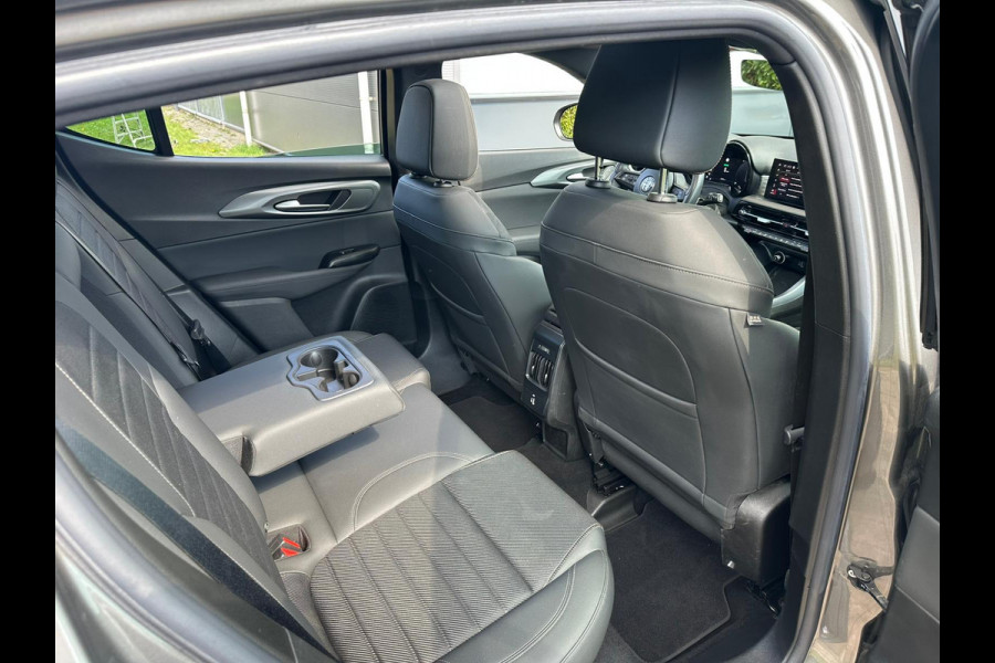 Alfa Romeo Tonale 1.3T PHEV Ti | 360 graden camera | Panoramadak | Stoelverwarming | Navigatiesysteem | Adaptive cruise control | Camera