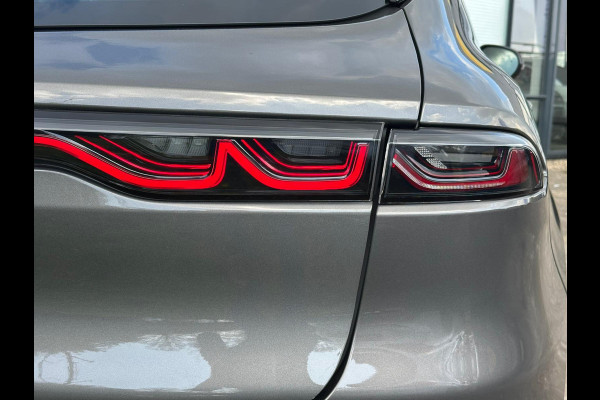 Alfa Romeo Tonale 1.3T PHEV Ti | 360 graden camera | Panoramadak | Stoelverwarming | Navigatiesysteem | Adaptive cruise control | Camera