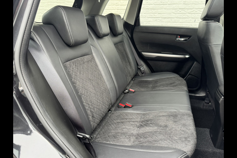 Suzuki Vitara 1.5 Hybrid Automaat Full led Panorama Clima Dab+ Carplay Camera Trekhaak Keyless