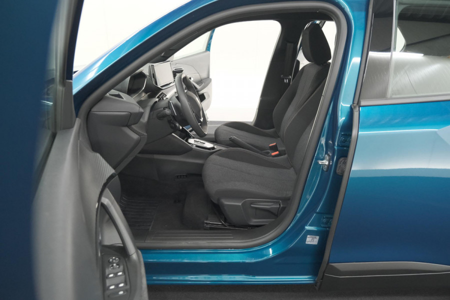 Peugeot 2008 Hybrid 136 e-DCS6 Style | Apple Carplay | Parkeersensoren | Climate control