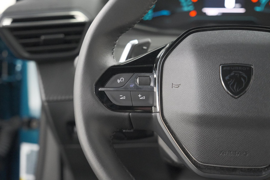 Peugeot 2008 Hybrid 136 e-DCS6 Style | Apple Carplay | Parkeersensoren | Climate control