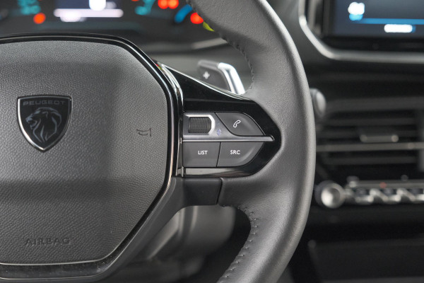 Peugeot 2008 Hybrid 136 e-DCS6 Style | Apple Carplay | Parkeersensoren | Climate control