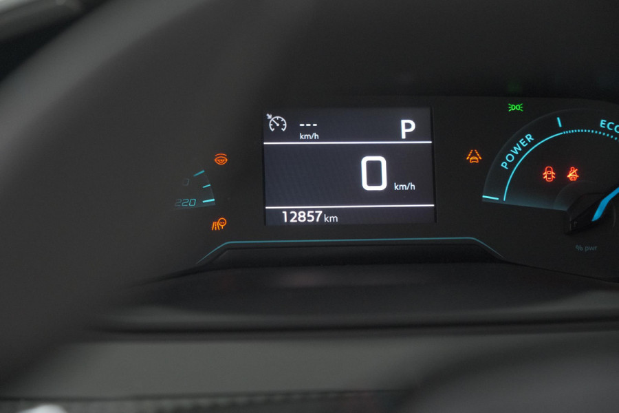 Peugeot 2008 Hybrid 136 e-DCS6 Style | Apple Carplay | Parkeersensoren | Climate control