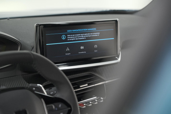 Peugeot 2008 Hybrid 136 e-DCS6 Style | Apple Carplay | Parkeersensoren | Climate control