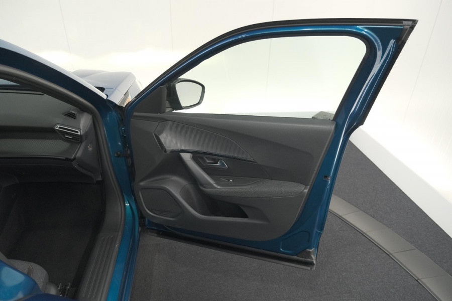 Peugeot 2008 Hybrid 136 e-DCS6 Style | Apple Carplay | Parkeersensoren | Climate control