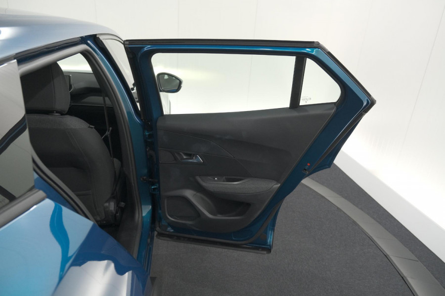 Peugeot 2008 Hybrid 136 e-DCS6 Style | Apple Carplay | Parkeersensoren | Climate control