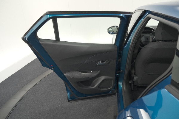 Peugeot 2008 Hybrid 136 e-DCS6 Style | Apple Carplay | Parkeersensoren | Climate control