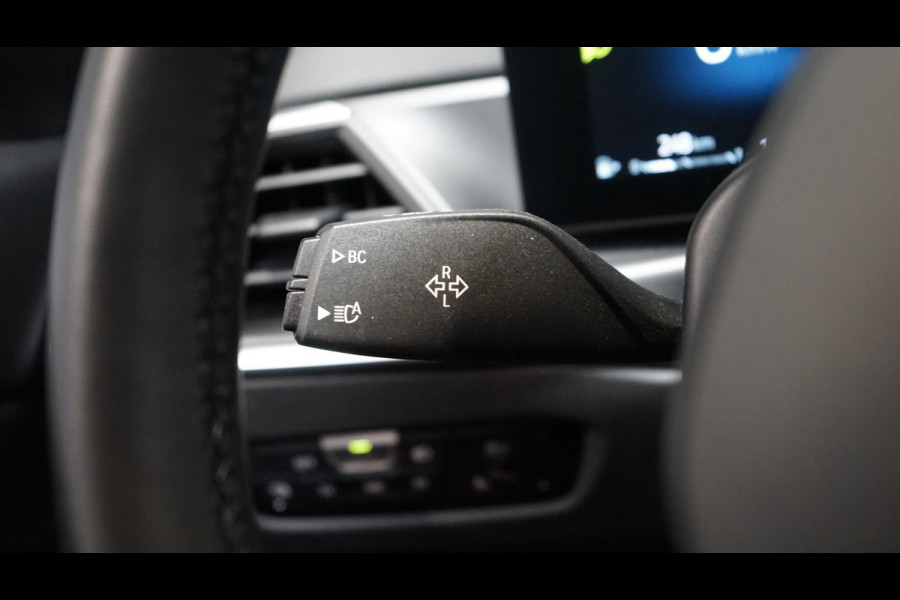 BMW 3 Serie 318i M-Sport AUTOMAAT-ALCANTARA-CARPLAY-CRUISE-DAB-LED-NAVI-M BROOKLYN GREY-SHADOW LINE-Etc.