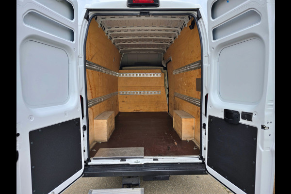 Peugeot Boxer 435 2.2 BlueHDi L4 H3 - 165 Pk - Euro 6 - Airco - ParkeerCamera - Laadklep