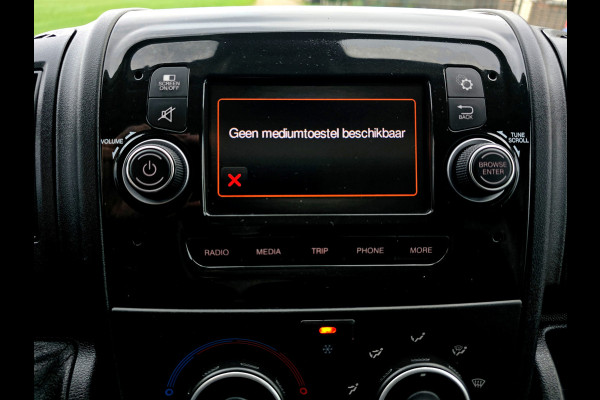 Peugeot Boxer 435 2.2 BlueHDi L4 H3 - 165 Pk - Euro 6 - Airco - ParkeerCamera - Laadklep