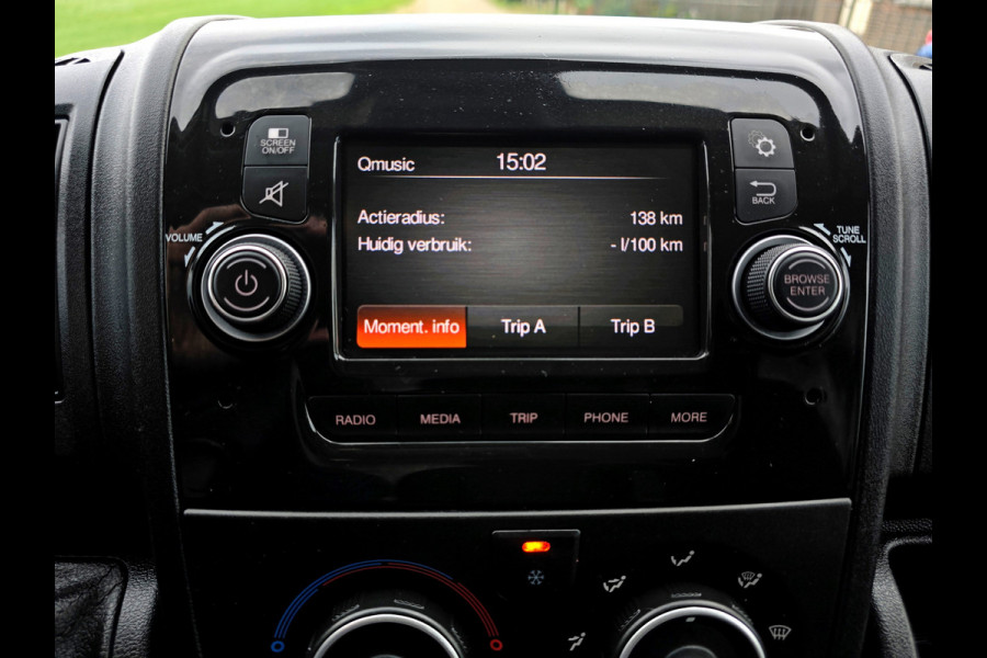 Peugeot Boxer 435 2.2 BlueHDi L4 H3 - 165 Pk - Euro 6 - Airco - ParkeerCamera - Laadklep