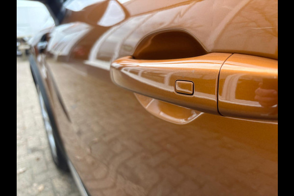 Renault Captur 1.3 TCe 130 Intens | Sfeerverlichting | Automaat | Parkeer camera | Keyless