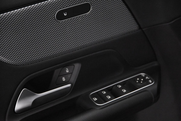 Mercedes-Benz GLA 180 *1ste Eigenaar*Leer*Park assist*Navigatie*