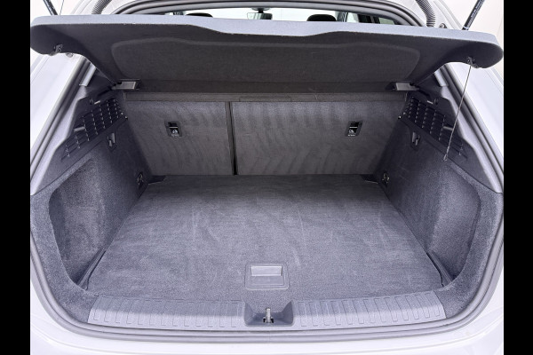 Audi A3 Sportback 30TFSI m.Hybrid Automaat Apple Carplay Android Auto Adap.Cruise Navi Ecc Sportstoelen Pdc Cruise Control Advanced Edit Privacy Glas Lmv Led DAB Wifi Regensensor Rijstrooksensor Virtual Cockpit 1e Eigenaar Origineel Nederlandse Auto