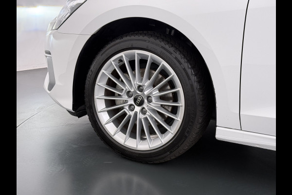 Audi A3 Sportback 30TFSI m.Hybrid Automaat Apple Carplay Android Auto Adap.Cruise Navi Ecc Sportstoelen Pdc Cruise Control Advanced Edit Privacy Glas Lmv Led DAB Wifi Regensensor Rijstrooksensor Virtual Cockpit 1e Eigenaar Origineel Nederlandse Auto