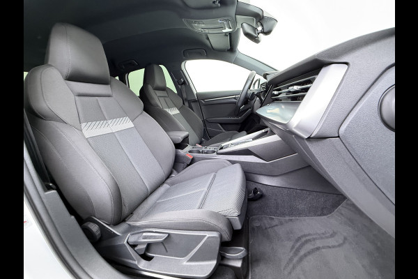 Audi A3 Sportback 30TFSI m.Hybrid Automaat Apple Carplay Android Auto Adap.Cruise Navi Ecc Sportstoelen Pdc Cruise Control Advanced Edit Privacy Glas Lmv Led DAB Wifi Regensensor Rijstrooksensor Virtual Cockpit 1e Eigenaar Origineel Nederlandse Auto