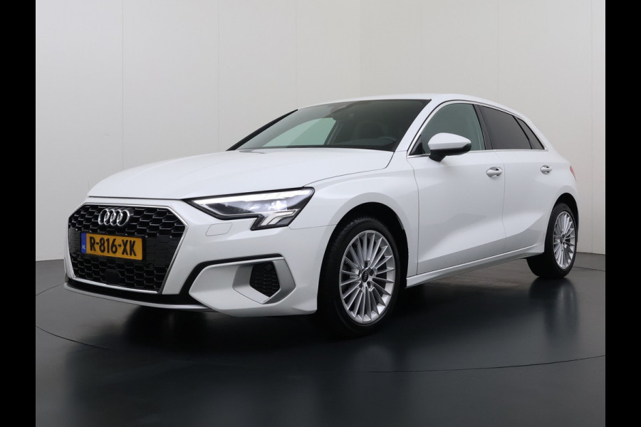 Audi A3 Sportback 30TFSI m.Hybrid Automaat Apple Carplay Android Auto Adap.Cruise Navi Ecc Sportstoelen Pdc Cruise Control Advanced Edit Privacy Glas Lmv Led DAB Wifi Regensensor Rijstrooksensor Virtual Cockpit 1e Eigenaar Origineel Nederlandse Auto