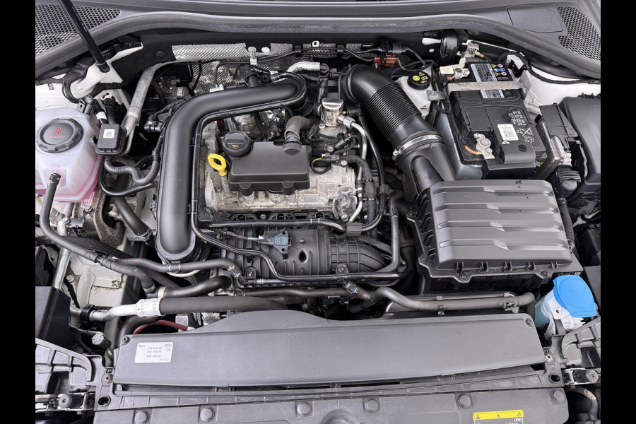 Audi A3 Sportback 30TFSI m.Hybrid Automaat Apple Carplay Android Auto Adap.Cruise Navi Ecc Sportstoelen Pdc Cruise Control Advanced Edit Privacy Glas Lmv Led DAB Wifi Regensensor Rijstrooksensor Virtual Cockpit 1e Eigenaar Origineel Nederlandse Auto