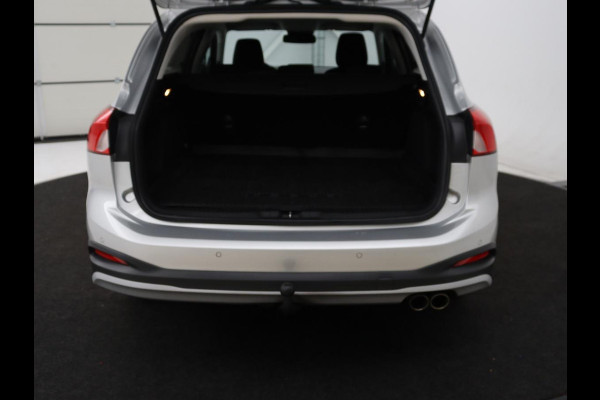 Ford Focus 1.0 EcoBoost Hybrid Active | Stoelverwarming | Trekhaak | Camera | Stuurverwarming | Carplay | Keyless | Full LED | Navigatie | Parkeerhulp | Climate control | Cruise control