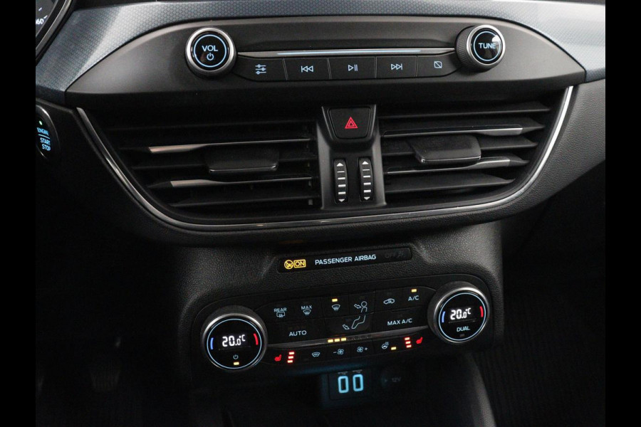 Ford Focus 1.0 EcoBoost Hybrid Active | Stoelverwarming | Trekhaak | Camera | Stuurverwarming | Carplay | Keyless | Full LED | Navigatie | Parkeerhulp | Climate control | Cruise control