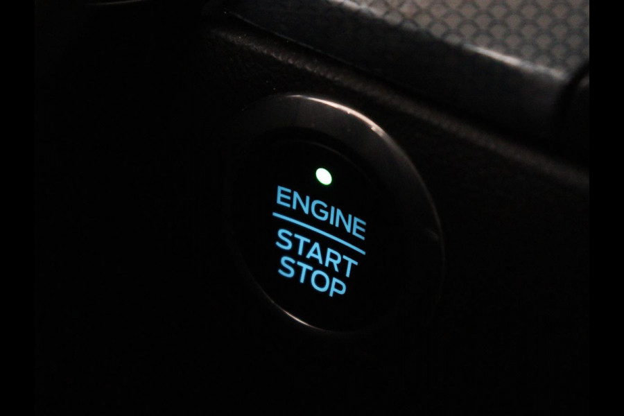 Ford Focus 1.0 EcoBoost Hybrid Active | Stoelverwarming | Trekhaak | Camera | Stuurverwarming | Carplay | Keyless | Full LED | Navigatie | Parkeerhulp | Climate control | Cruise control