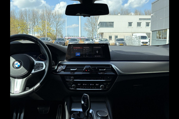 BMW 5 Serie Touring 520i High Executive Edition | M Pakket | Stoelverwarming | Memory | Dealer OH |