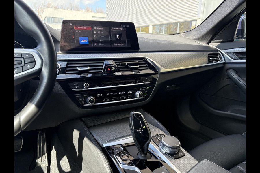 BMW 5 Serie Touring 520i High Executive Edition | M Pakket | Stoelverwarming | Memory | Dealer OH |