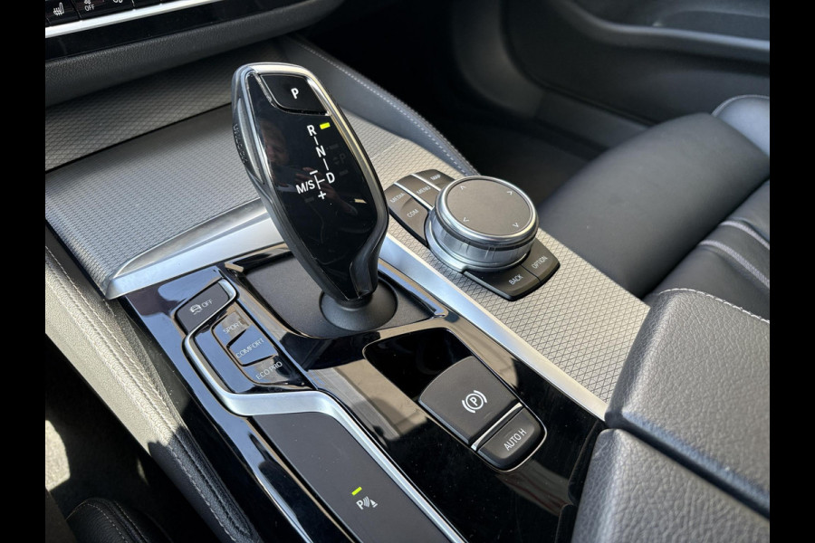 BMW 5 Serie Touring 520i High Executive Edition | M Pakket | Stoelverwarming | Memory | Dealer OH |