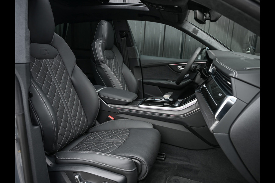 Audi Q8 60 TFSI e quattro | Audi Exclusive | B&O Advanced | S-seats met massage | Achteras besturing | Soft close | Adaptive cruise | Carbon inleg | Ambiance interieur | 360 camera | Verwarmbaar stuurwiel | Trekhaak