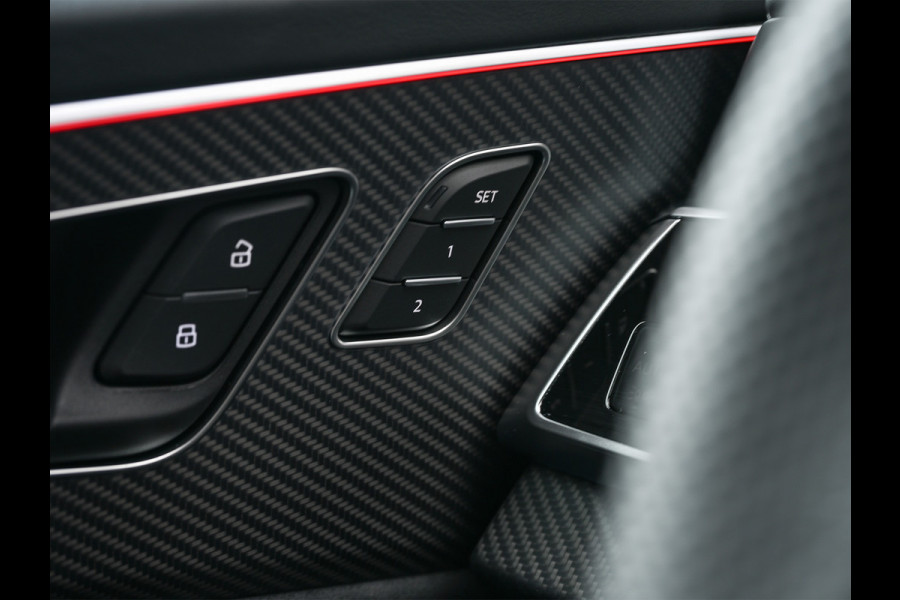 Audi Q8 60 TFSI e quattro | Audi Exclusive | B&O Advanced | S-seats met massage | Achteras besturing | Soft close | Adaptive cruise | Carbon inleg | Ambiance interieur | 360 camera | Verwarmbaar stuurwiel | Trekhaak