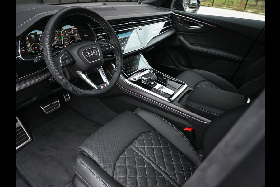 Audi Q8 60 TFSI e quattro | Audi Exclusive | B&O Advanced | S-seats met massage | Achteras besturing | Soft close | Adaptive cruise | Carbon inleg | Ambiance interieur | 360 camera | Verwarmbaar stuurwiel | Trekhaak