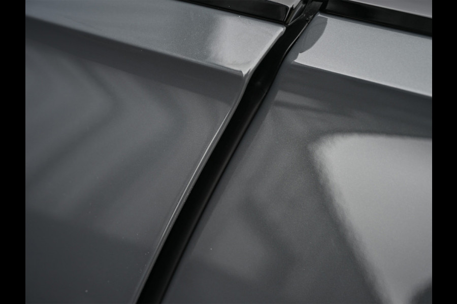 Audi Q8 60 TFSI e quattro | Audi Exclusive | B&O Advanced | S-seats met massage | Achteras besturing | Soft close | Adaptive cruise | Carbon inleg | Ambiance interieur | 360 camera | Verwarmbaar stuurwiel | Trekhaak