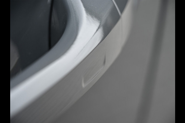 Audi Q8 60 TFSI e quattro | Audi Exclusive | B&O Advanced | S-seats met massage | Achteras besturing | Soft close | Adaptive cruise | Carbon inleg | Ambiance interieur | 360 camera | Verwarmbaar stuurwiel | Trekhaak