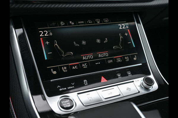 Audi Q8 60 TFSI e quattro | Audi Exclusive | B&O Advanced | S-seats met massage | Achteras besturing | Soft close | Adaptive cruise | Carbon inleg | Ambiance interieur | 360 camera | Verwarmbaar stuurwiel | Trekhaak