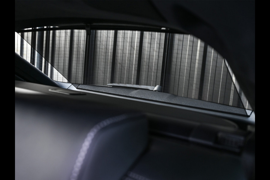 Audi Q8 60 TFSI e quattro | Audi Exclusive | B&O Advanced | S-seats met massage | Achteras besturing | Soft close | Adaptive cruise | Carbon inleg | Ambiance interieur | 360 camera | Verwarmbaar stuurwiel | Trekhaak