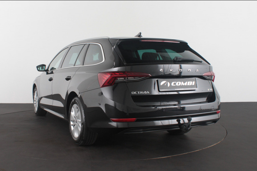 Škoda Octavia Combi 1.0 e-TSI Business > Trekhaak (zwenkbaar)/Camera/Stoelverwarming...