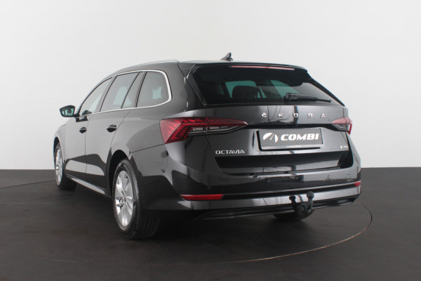Škoda Octavia Combi 1.0 e-TSI Business > Trekhaak (zwenkbaar)/Camera/Stoelverwarming...