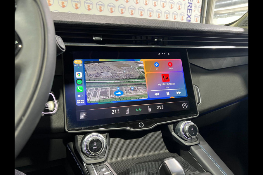 Lynk & Co 01 1.5/PANO/360CAM/AUTO-PILOT/MEMORY/APPLE-CARPLAY