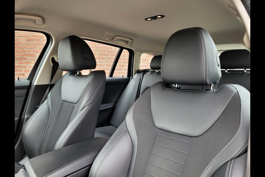 BMW 3 Serie 330E XDRIVE Sport - 360-cam, HUD, Laser, Drive Assist, Trekhaak, Keyless (292PK 1e Eig. BTW)