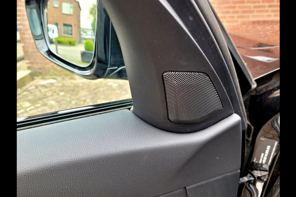 BMW 3 Serie 330E XDRIVE Sport - 360-cam, HUD, Laser, Drive Assist, Trekhaak, Keyless (292PK 1e Eig. BTW)