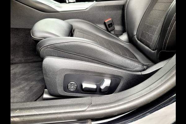 BMW 3 Serie 330E XDRIVE Sport - 360-cam, HUD, Laser, Drive Assist, Trekhaak, Keyless (292PK 1e Eig. BTW)