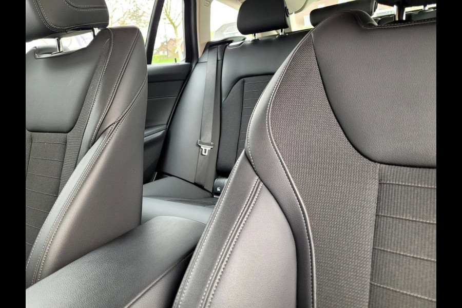BMW 3 Serie 330E XDRIVE Sport - 360-cam, HUD, Laser, Drive Assist, Trekhaak, Keyless (292PK 1e Eig. BTW)