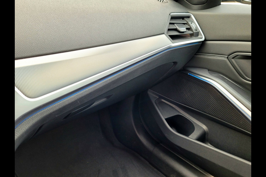 BMW 3 Serie 330E XDRIVE Sport - 360-cam, HUD, Laser, Drive Assist, Trekhaak, Keyless (292PK 1e Eig. BTW)