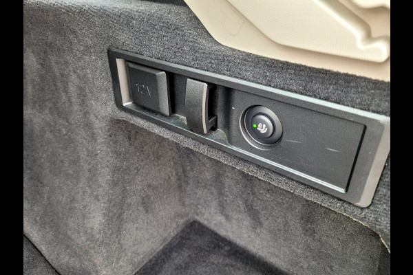 BMW 3 Serie 330E XDRIVE Sport - 360-cam, HUD, Laser, Drive Assist, Trekhaak, Keyless (292PK 1e Eig. BTW)