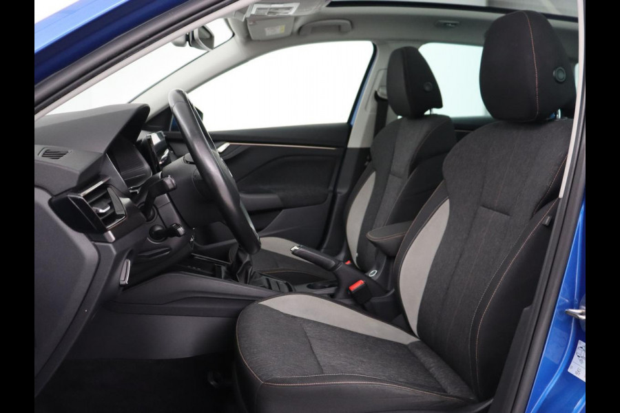 Škoda SCALA 1.0 TSI Business Edition | Panoramadak | Stoelverwarming | Adaptive cruise | Carplay | Full LED | Navigatie | Parkeerhulp | Climate control | DAB | Getint glas