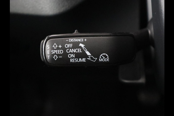 Škoda SCALA 1.0 TSI Business Edition | Panoramadak | Stoelverwarming | Adaptive cruise | Carplay | Full LED | Navigatie | Parkeerhulp | Climate control | DAB | Getint glas